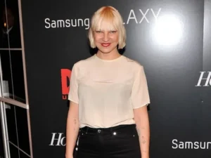 Sia Furler 5.webp