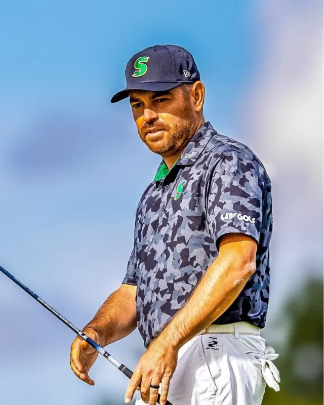 Louis Oosthuizen Measurements bio height weight shoe size.webp