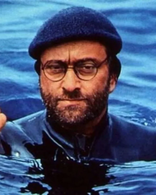 Lucio Dalla Measurements bio height weight shoe size.webp