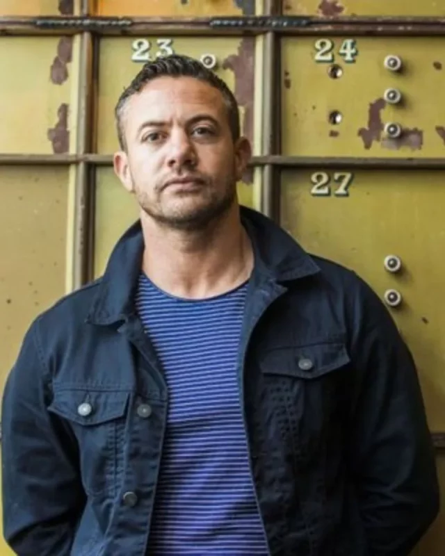 1736094610 993 Warren Brown Measurements bio height weight shoe size.webp