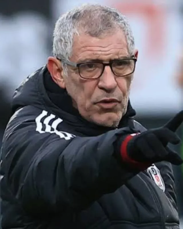 1736155085 49 Fernando Santos Measurements bio height weight shoe size.webp