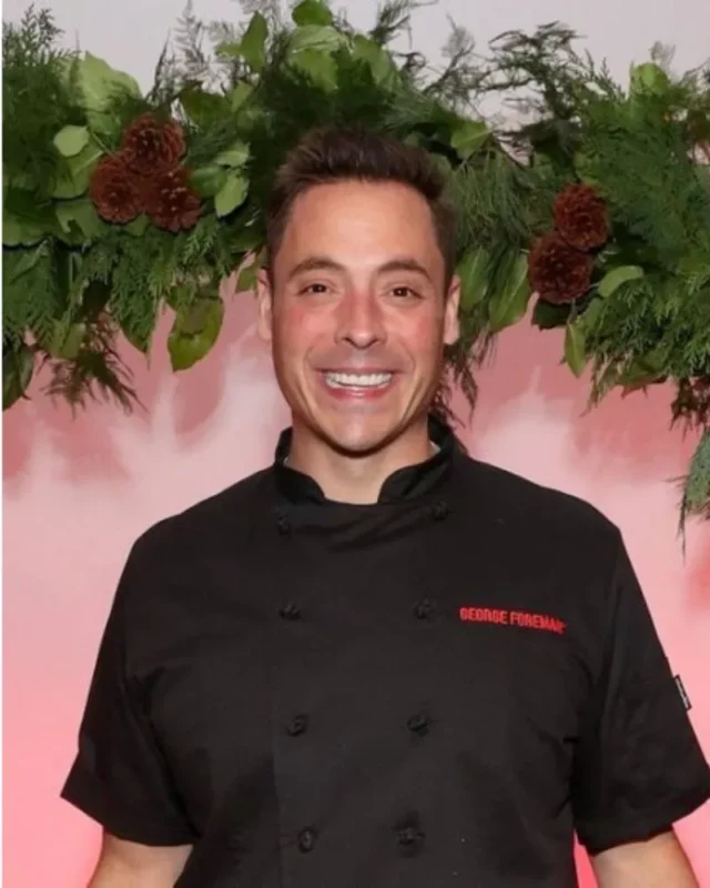 1736230437 472 Jeff Mauro Measurements bio height weight shoe size.webp