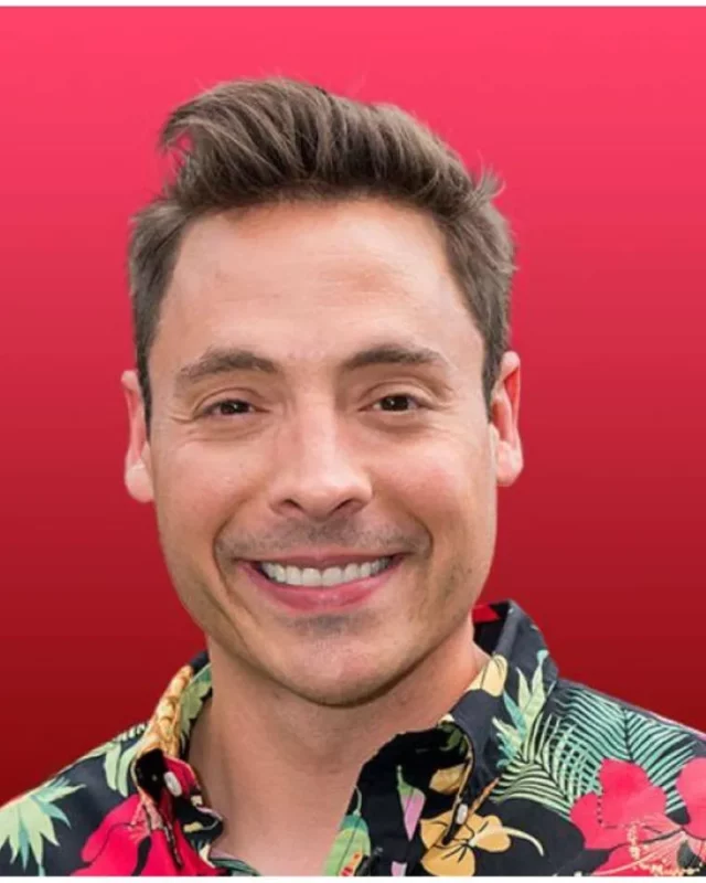 1736230437 632 Jeff Mauro Measurements bio height weight shoe size.webp