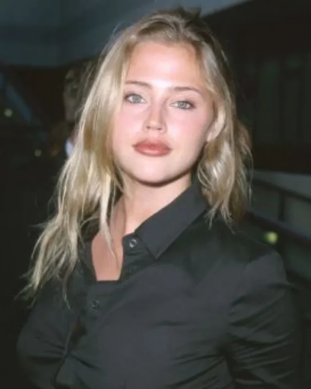 Estella Warren Measurements bio height weight shoe and bra size.webp