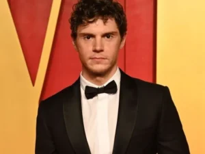 Evan Peters 5.webp